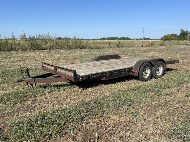 Tandem axle flatbed trailer
